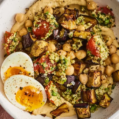 Tazón de Hummus Mediterráneo